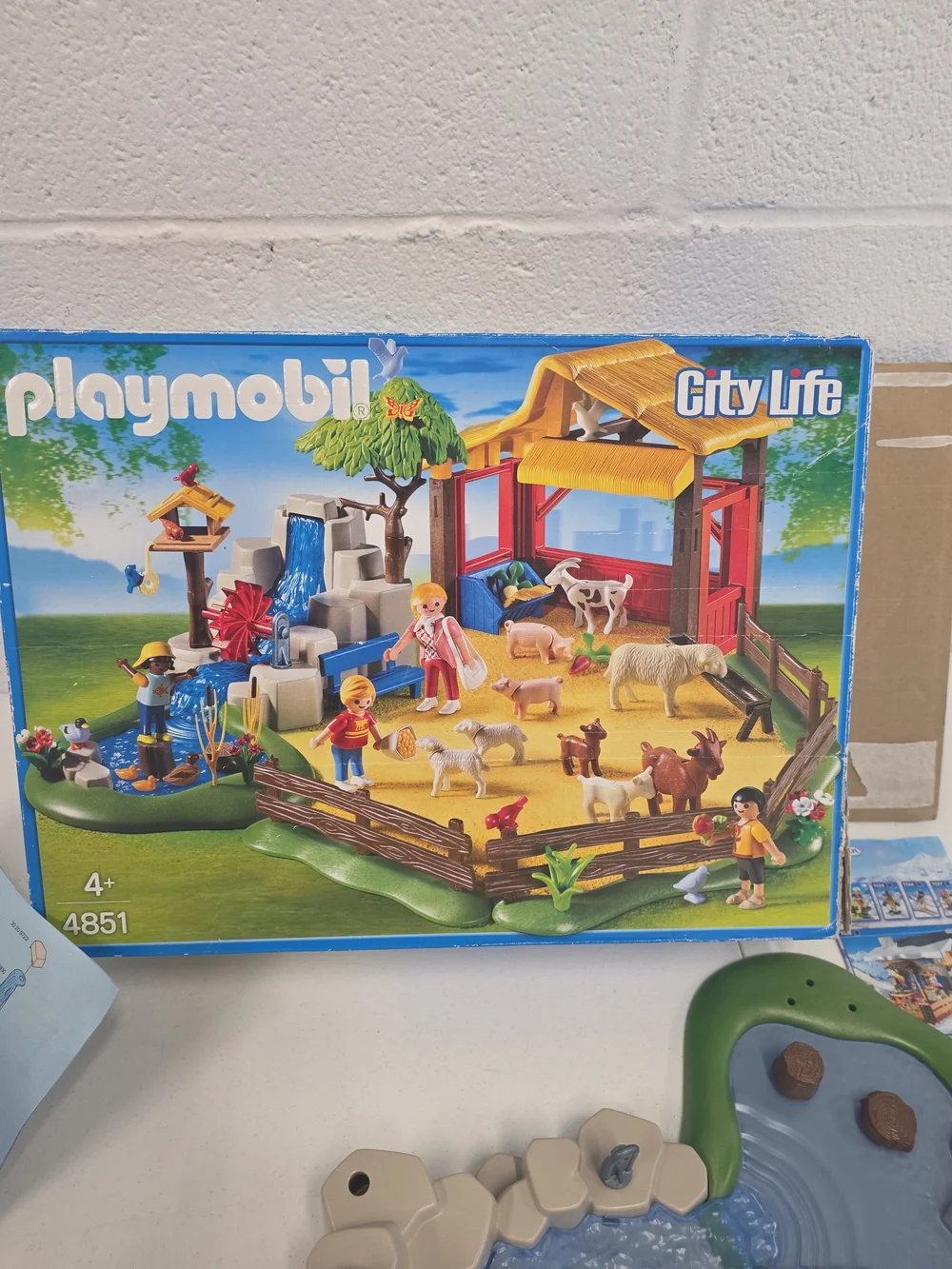 Playmobil City Life 4851 Children’s Zoo 2010 Incomplete With Box